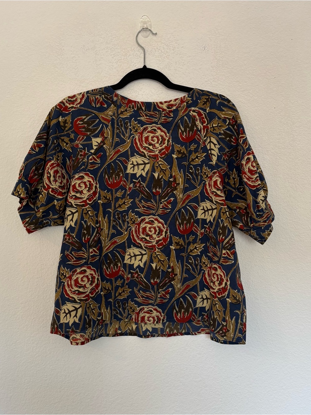 Velvet by Graham and Spencer Lena Floral Top - Picture 6 of 8